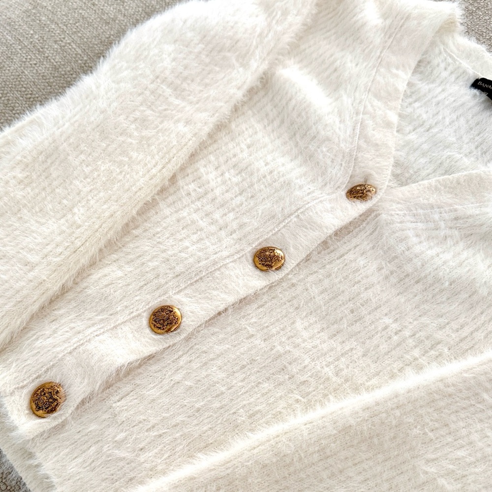 Banana Republic Cream Fuzzy Cardigan with Distressed Gold Buttons, X-Small - Picture 2 of 9